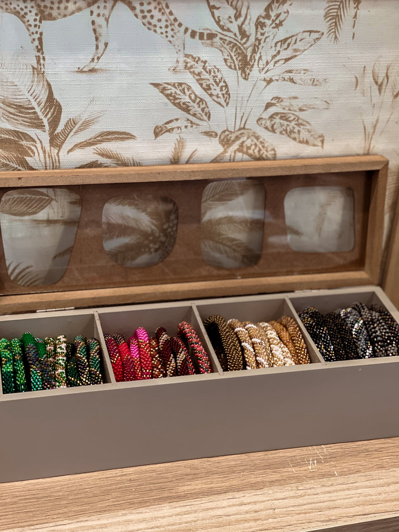Box 40 bracelets népalais
