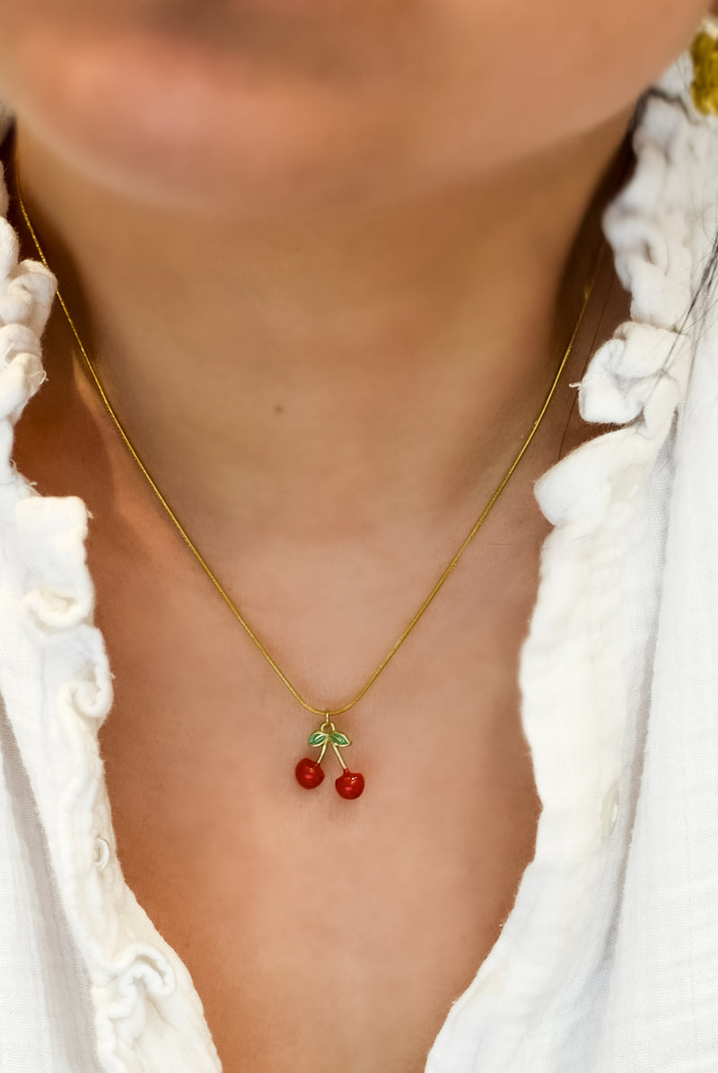 Collier Cherry