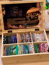 Box 72 bracelets népalais