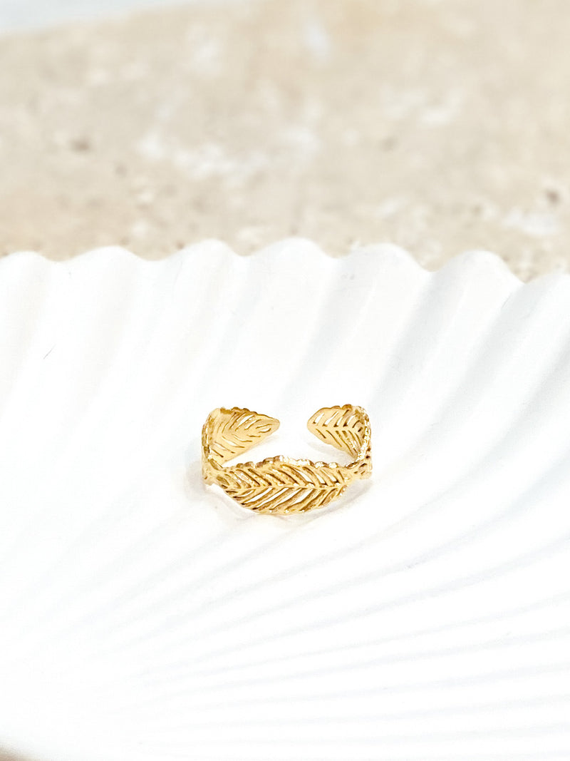 BENETT ring